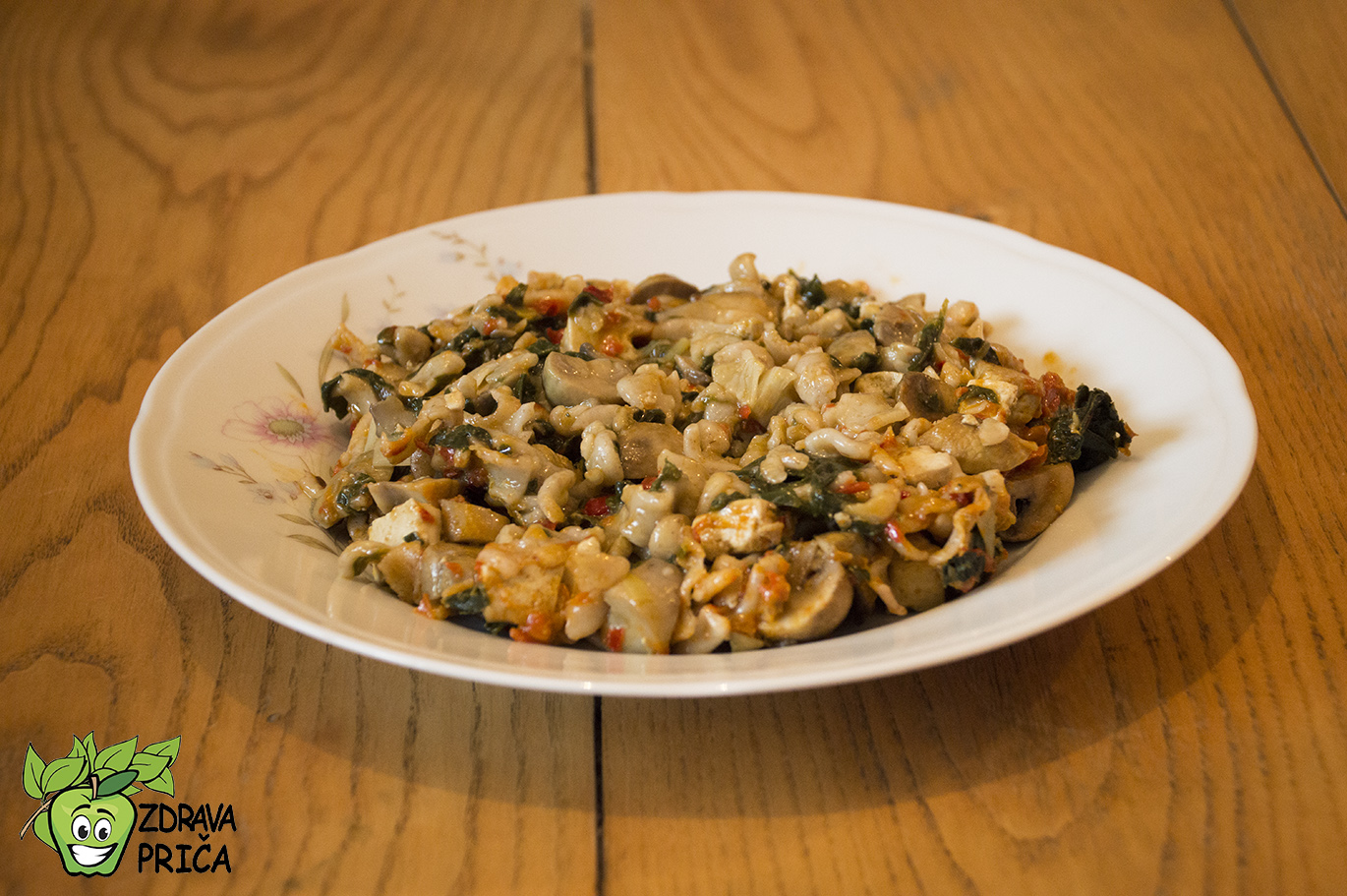 Integralne makarone sa šampinjonima i tofu sirom